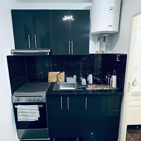 Amazing 1 Bed Flat Craiova Exterior foto