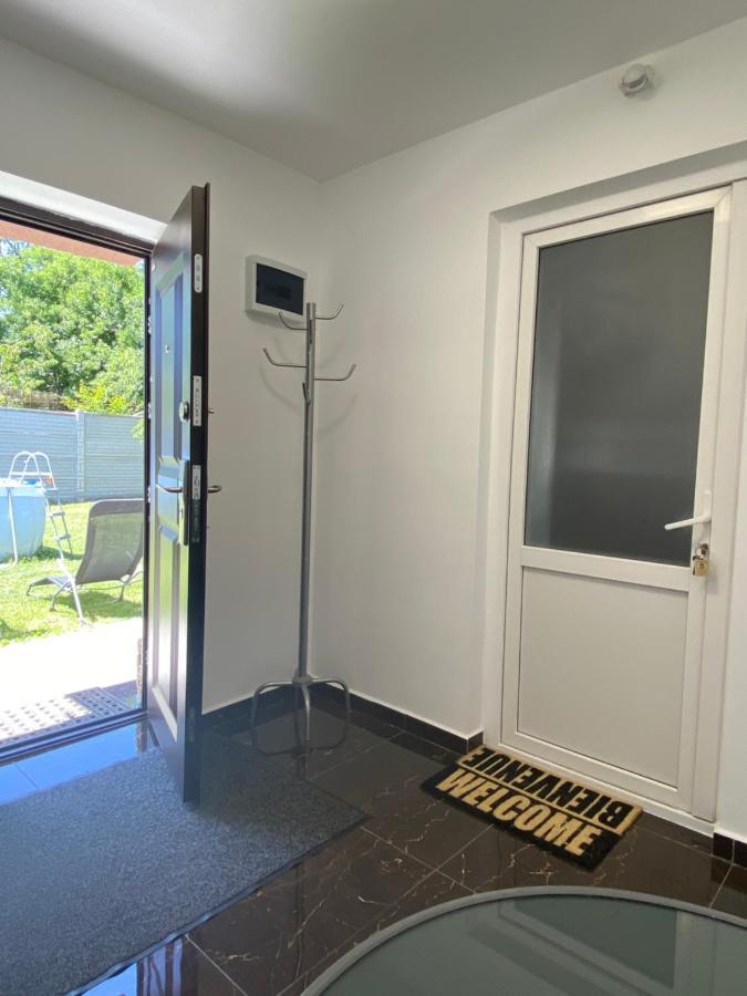 Amazing 1 Bed Flat Craiova Exterior foto